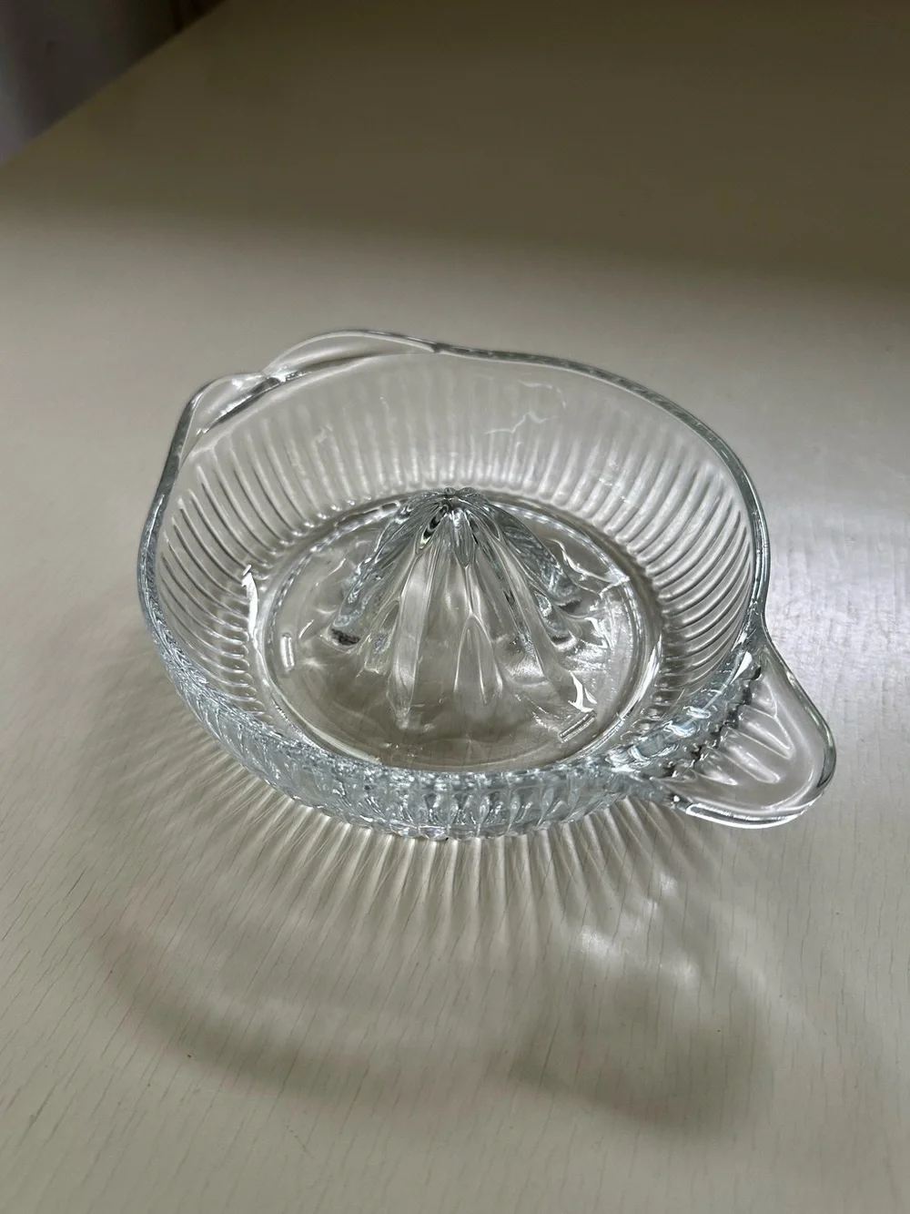 Vintage Depression Glass Citrus Juicer Reamer Hand Press Spout